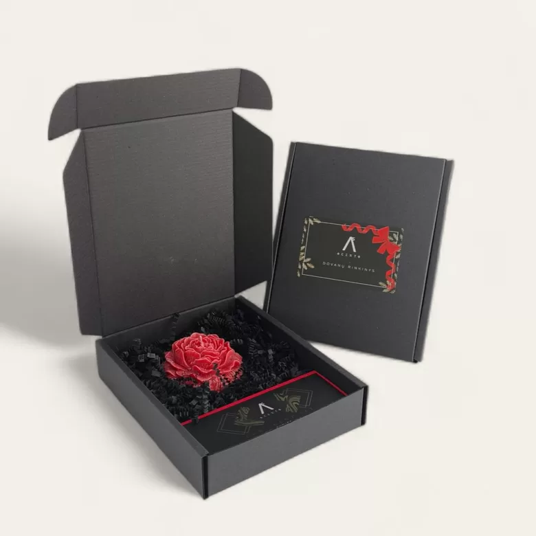 Gift set – Car fragrance set and rose-shaped candle