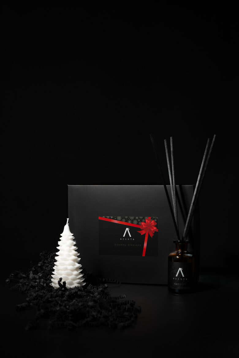 Gift set – Home fragrance 50 ml and Festive candle “Christmas Tree”