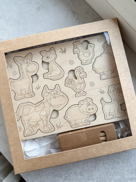 Medinė spalvinama dėlionė