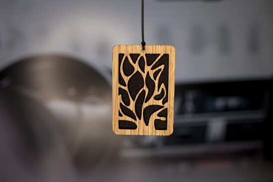 Pakabinamas automobilio kvapas Ąžuolas