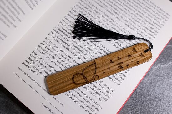 Ąžuolinis skirtukas knygai drugelis